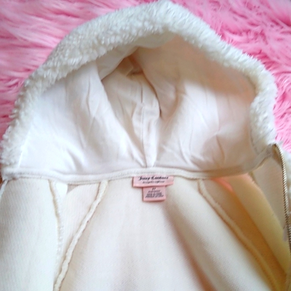 ❤️Juicy Couture Faux Fur Hooded Jacket. White with Gold. Sz 3T - Picture 6 of 7